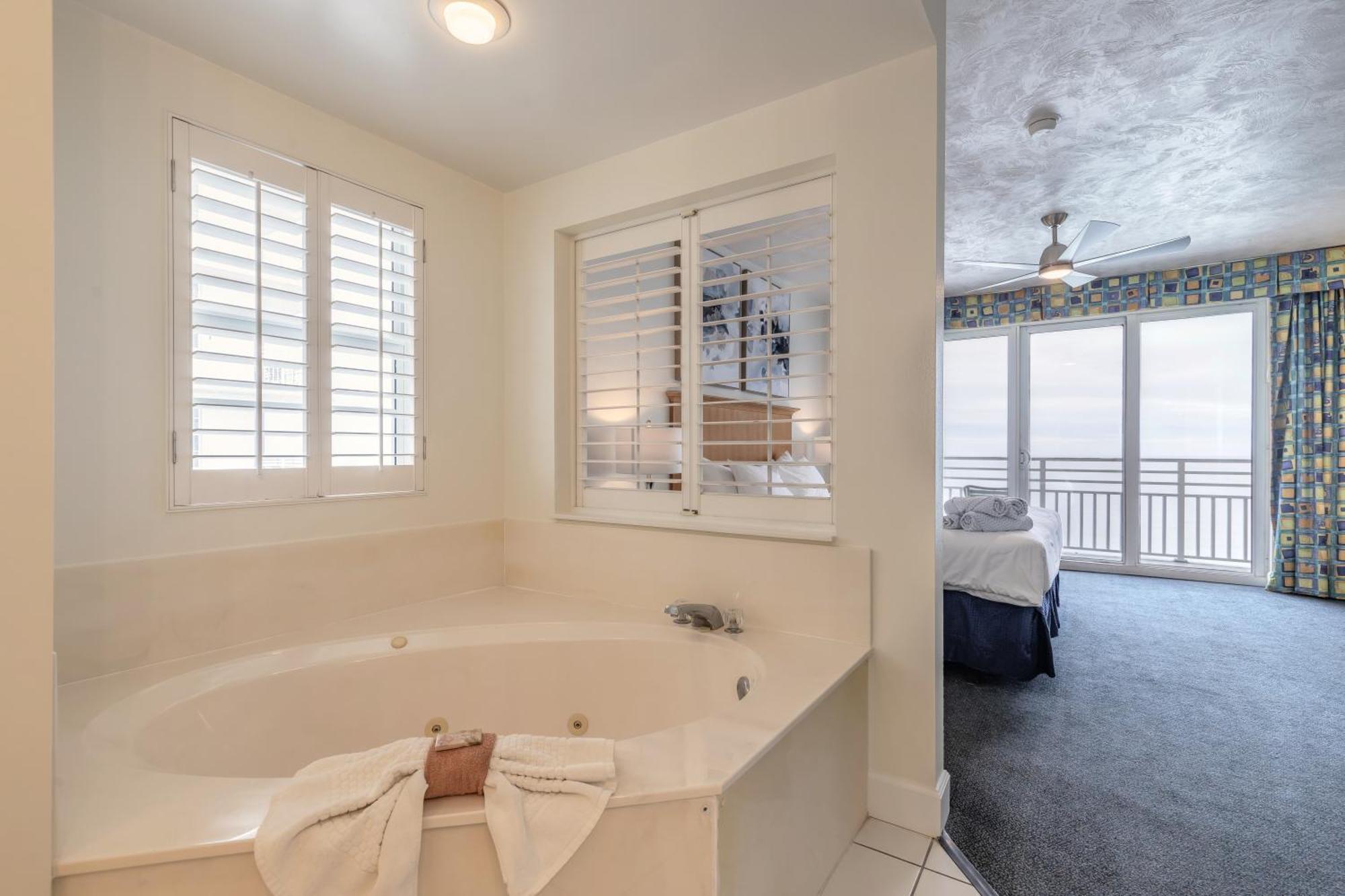 Beachfront Bliss At Ocean Walk Resort - Unit 1701 Daytona Beach Exterior foto